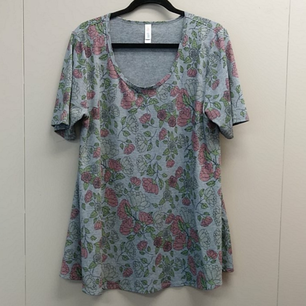 Lularoe classic tee